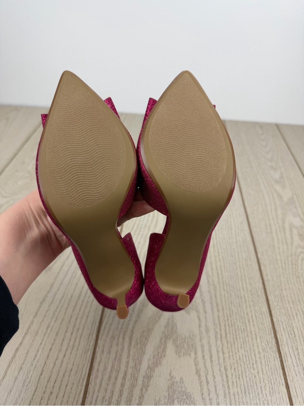 Betsey Johnson Women's Prince d'Orsay Bow Evening Pumps 7M Fuchsia Pink $89 - Picture 7 of 8